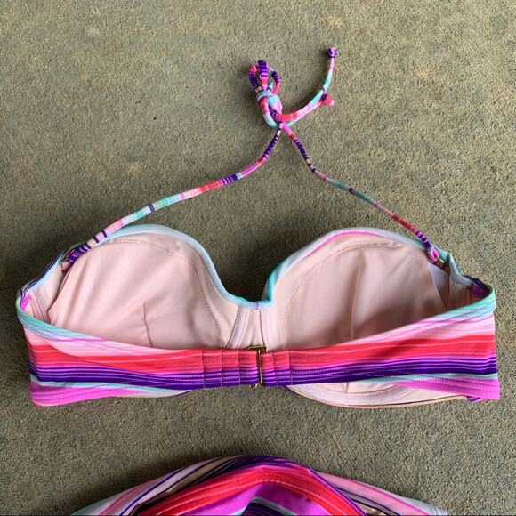 Victoria’s Secret 34D/L high rise striped bikini - Picture 4 of 7